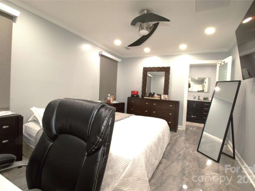 7428 beaufort Circle, Charlotte, NC 28227.  MLS# CAR4245860, YatesRealty ID 5402. 