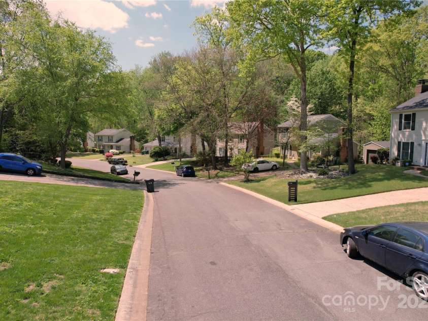 7428 beaufort Circle, Charlotte, NC 28227.  MLS# CAR4245860, YatesRealty ID 5402. 