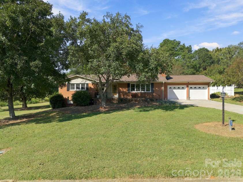82 Henderson Street, Badin, NC 28009.  MLS# CAR4430106, YatesRealty ID 54020. 