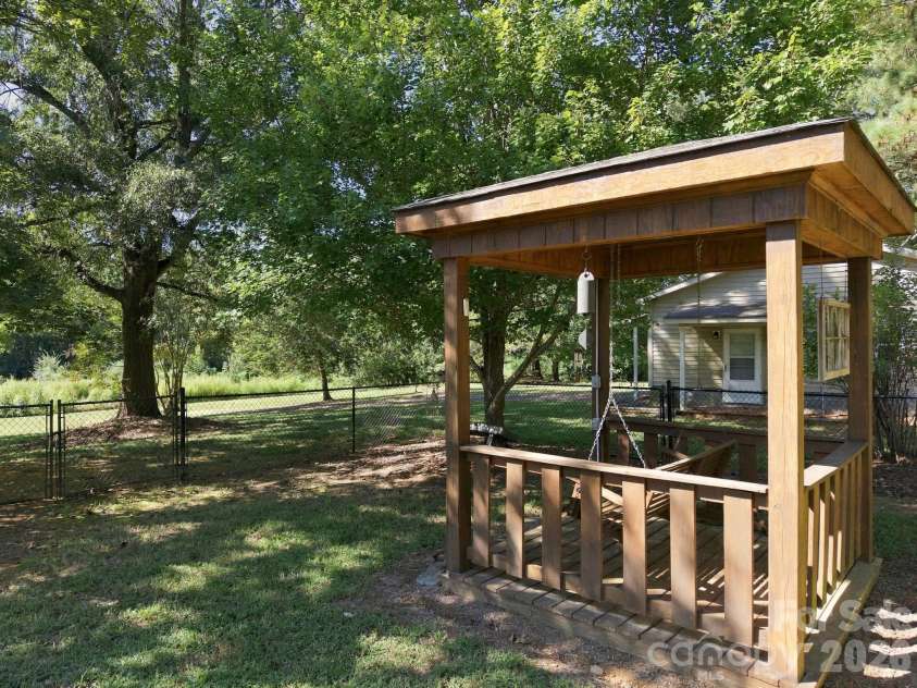 82 Henderson Street, Badin, NC 28009.  MLS# CAR4430106, YatesRealty ID 54020. 
