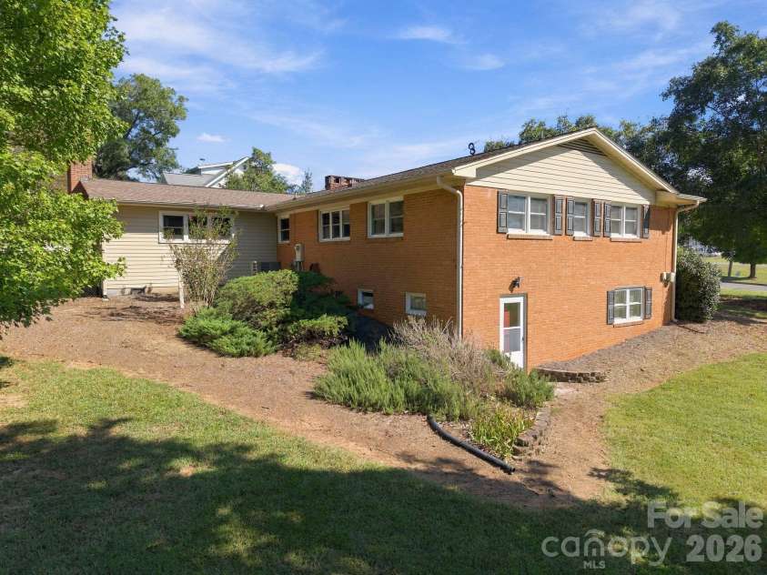 82 Henderson Street, Badin, NC 28009.  MLS# CAR4430106, YatesRealty ID 54020. 