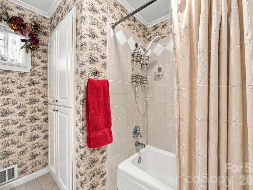 82 Henderson Street, Badin, NC 28009.  MLS# CAR4430106, YatesRealty ID 54020. 