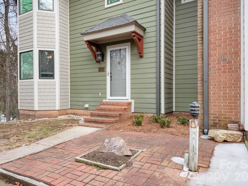 1126 Hanford Place, Concord, NC 28027.  MLS# CAR4430117, YatesRealty ID 54021. 