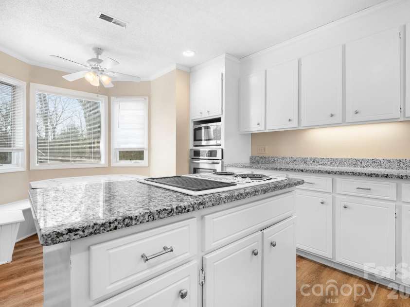 1126 Hanford Place, Concord, NC 28027.  MLS# CAR4430117, YatesRealty ID 54021. 