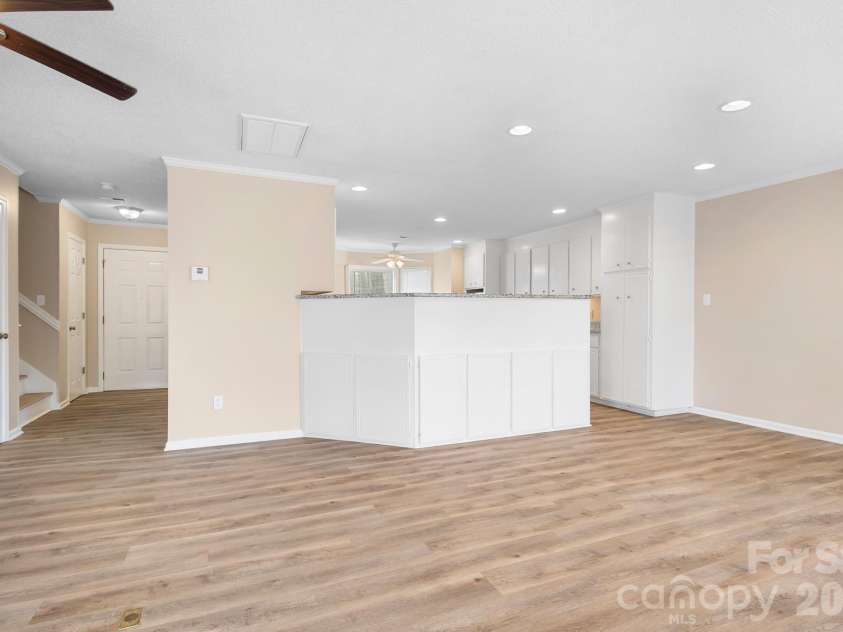 1126 Hanford Place, Concord, NC 28027.  MLS# CAR4430117, YatesRealty ID 54021. 