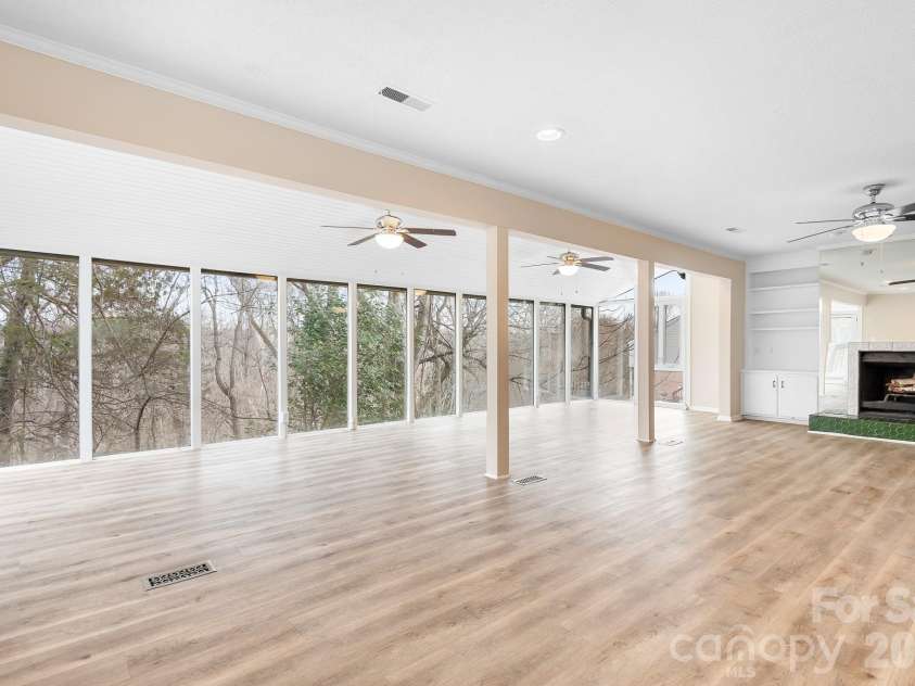 1126 Hanford Place, Concord, NC 28027.  MLS# CAR4430117, YatesRealty ID 54021. 