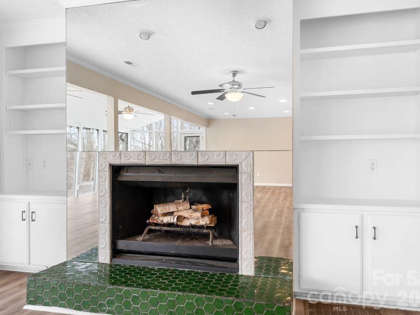 1126 Hanford Place, Concord, NC 28027.  MLS# CAR4430117, YatesRealty ID 54021. 