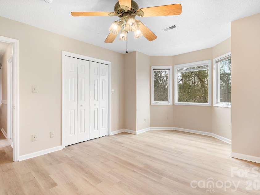 1126 Hanford Place, Concord, NC 28027.  MLS# CAR4430117, YatesRealty ID 54021. 