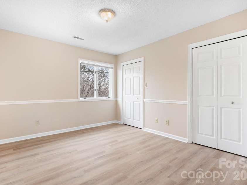 1126 Hanford Place, Concord, NC 28027.  MLS# CAR4430117, YatesRealty ID 54021. 