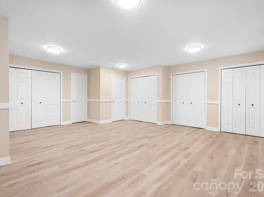 1126 Hanford Place, Concord, NC 28027.  MLS# CAR4430117, YatesRealty ID 54021. 