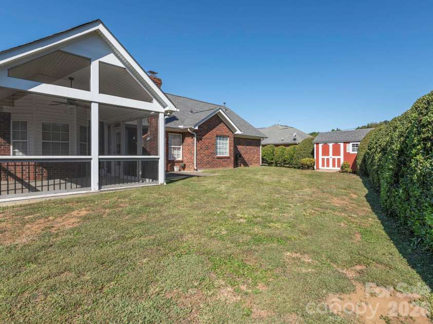 8415 Quail Hollow Drive, Harrisburg, NC 28075.  MLS# CAR4424111, YatesRealty ID 54022. 