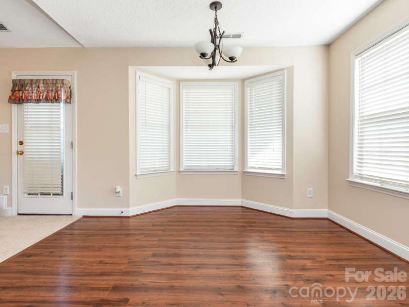 8415 Quail Hollow Drive, Harrisburg, NC 28075.  MLS# CAR4424111, YatesRealty ID 54022. Dining area