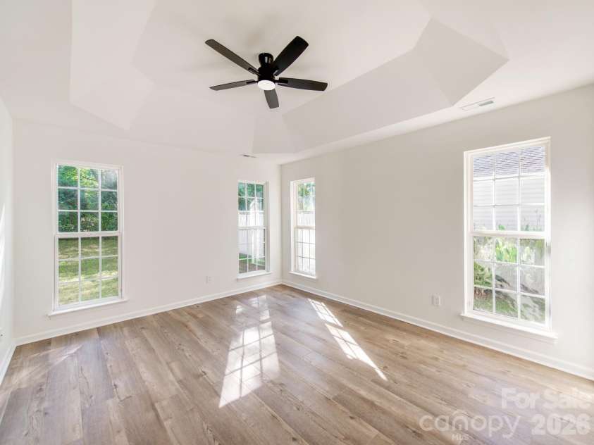 810 Greenhill Drive, Charlotte, NC 28217.  MLS# CAR4429940, YatesRealty ID 54023. 