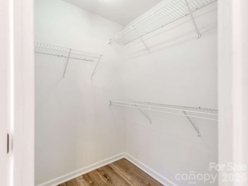 810 Greenhill Drive, Charlotte, NC 28217.  MLS# CAR4429940, YatesRealty ID 54023. 