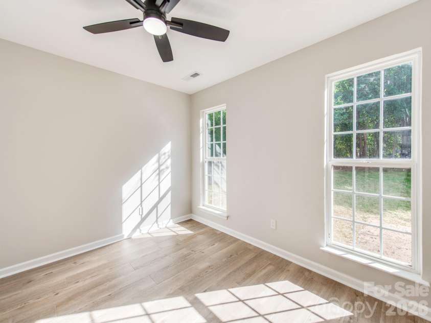 810 Greenhill Drive, Charlotte, NC 28217.  MLS# CAR4429940, YatesRealty ID 54023. 