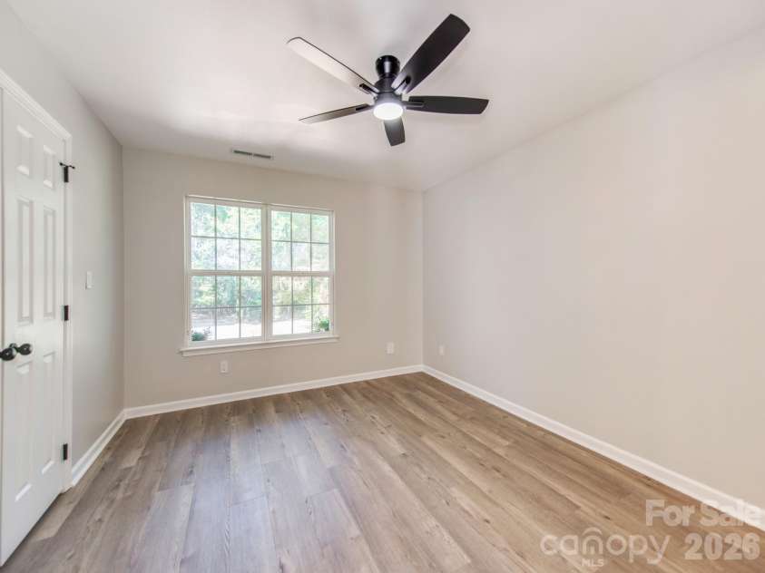 810 Greenhill Drive, Charlotte, NC 28217.  MLS# CAR4429940, YatesRealty ID 54023. 