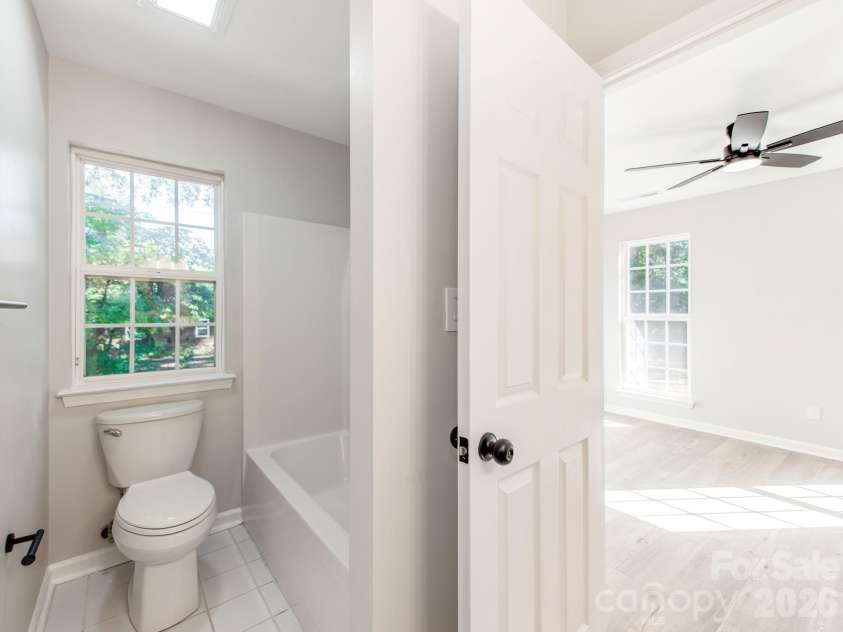 810 Greenhill Drive, Charlotte, NC 28217.  MLS# CAR4429940, YatesRealty ID 54023. 