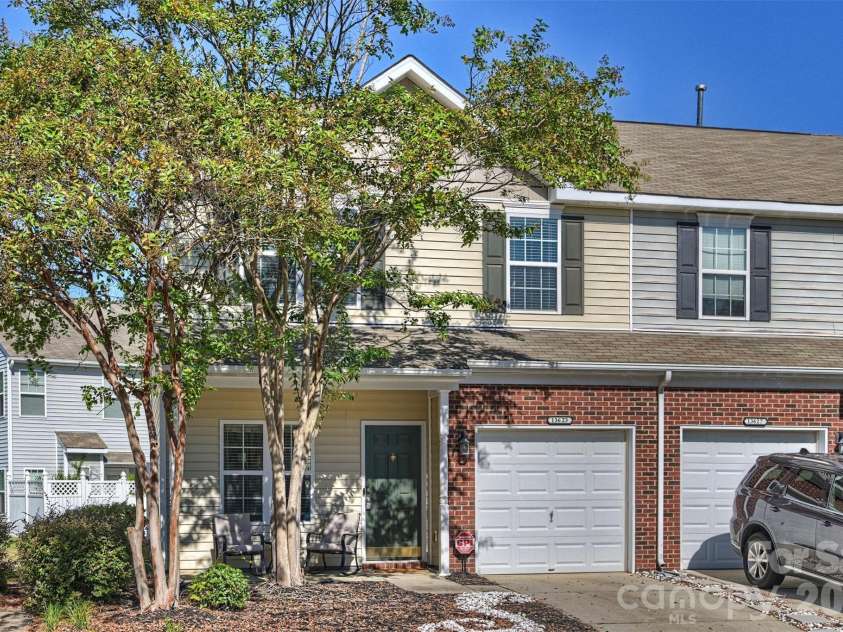 13623 Singleleaf Lane, Charlotte, NC 28278.  MLS# CAR4429494, YatesRealty ID 54024. 