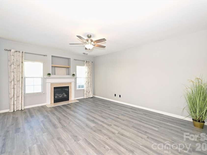 13623 Singleleaf Lane, Charlotte, NC 28278.  MLS# CAR4429494, YatesRealty ID 54024. 