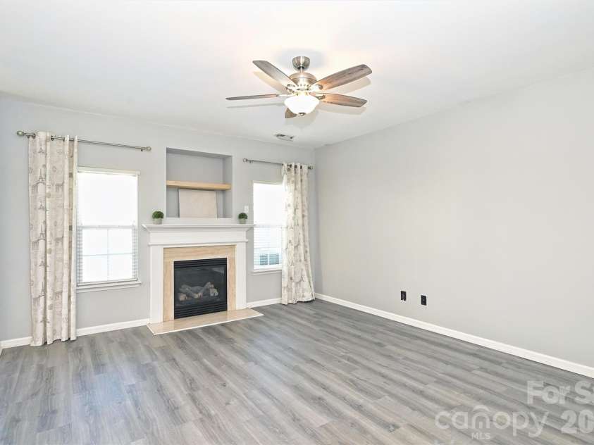 13623 Singleleaf Lane, Charlotte, NC 28278.  MLS# CAR4429494, YatesRealty ID 54024. 