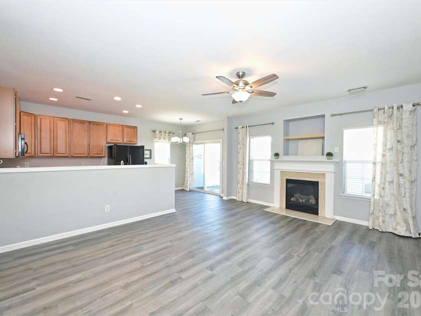 13623 Singleleaf Lane, Charlotte, NC 28278.  MLS# CAR4429494, YatesRealty ID 54024. 