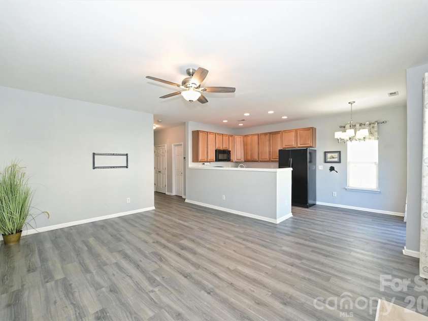 13623 Singleleaf Lane, Charlotte, NC 28278.  MLS# CAR4429494, YatesRealty ID 54024. 