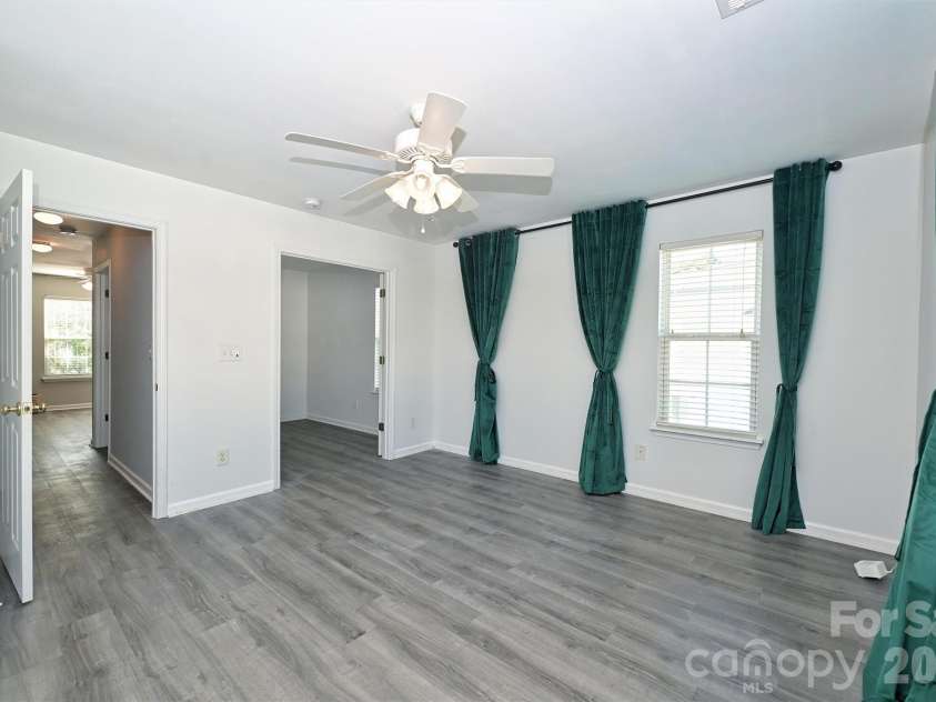 13623 Singleleaf Lane, Charlotte, NC 28278.  MLS# CAR4429494, YatesRealty ID 54024. 