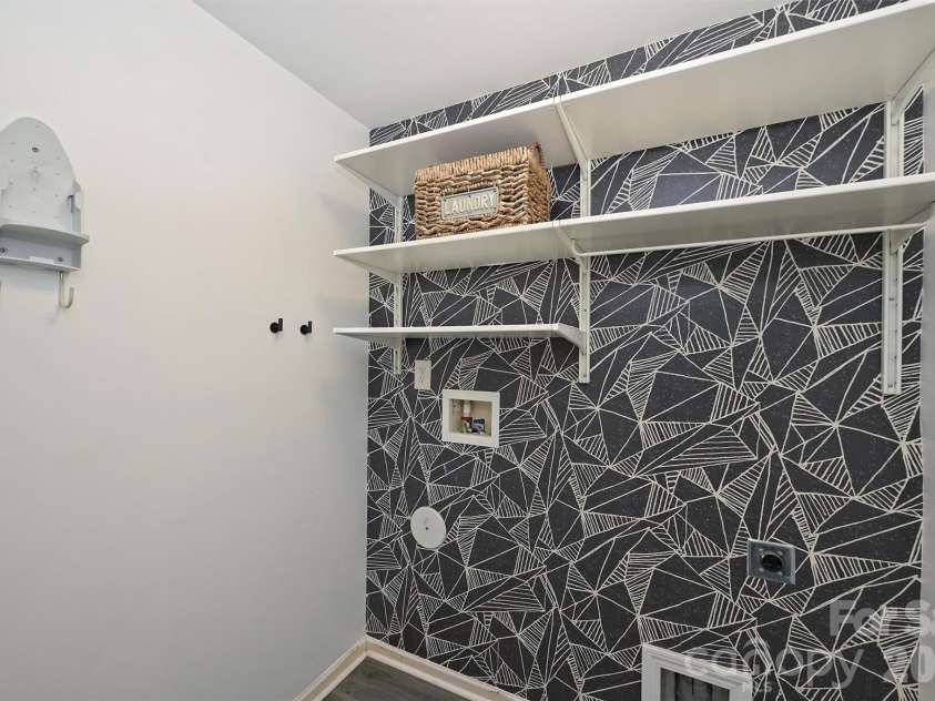 13623 Singleleaf Lane, Charlotte, NC 28278.  MLS# CAR4429494, YatesRealty ID 54024. 