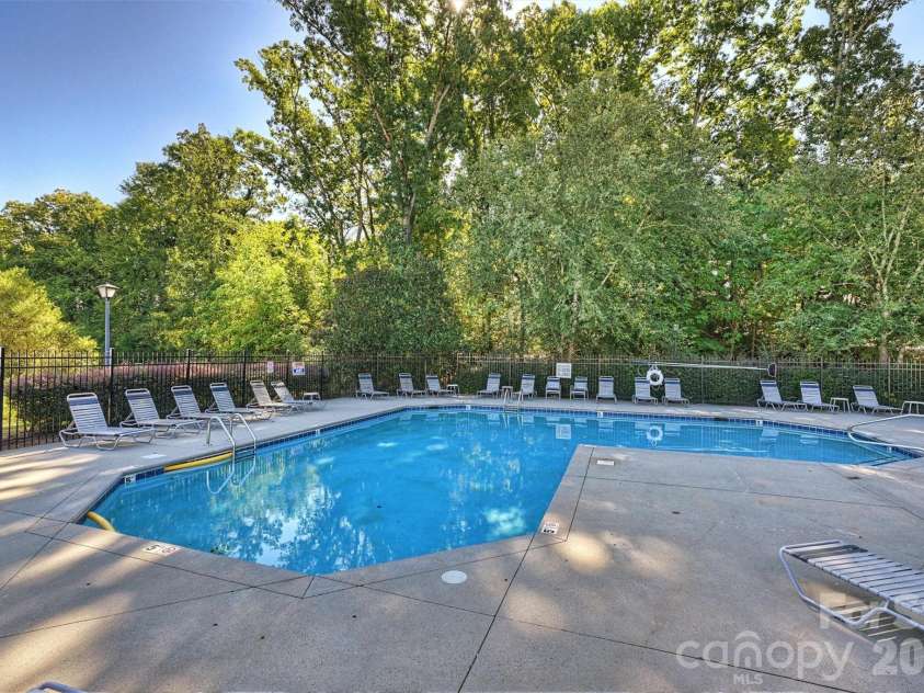 13623 Singleleaf Lane, Charlotte, NC 28278.  MLS# CAR4429494, YatesRealty ID 54024. 