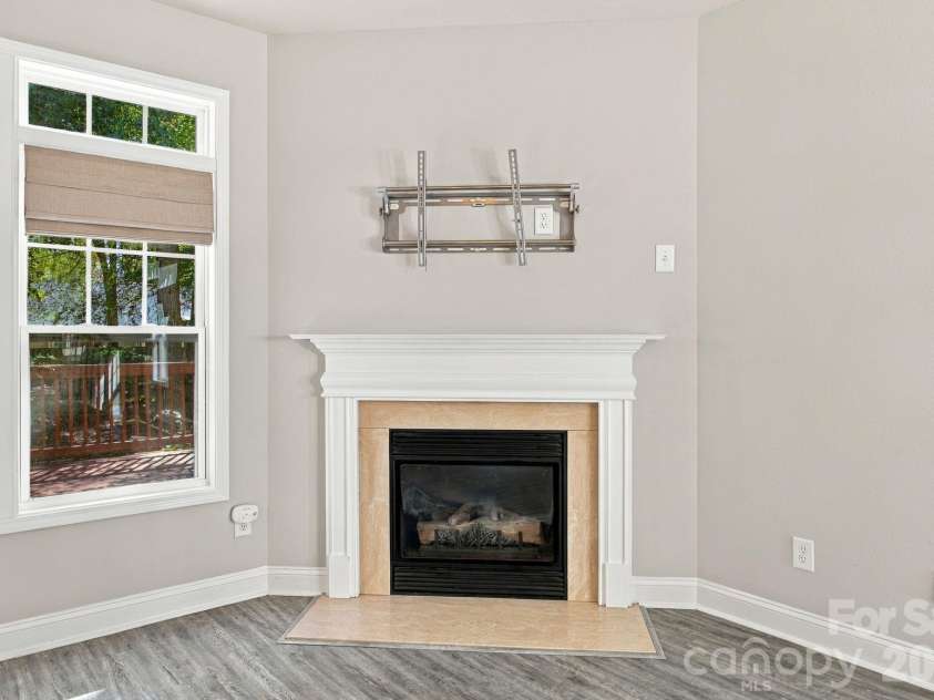 1513 Bucklebury Court, Charlotte, NC 28269.  MLS# CAR4428259, YatesRealty ID 54028. 