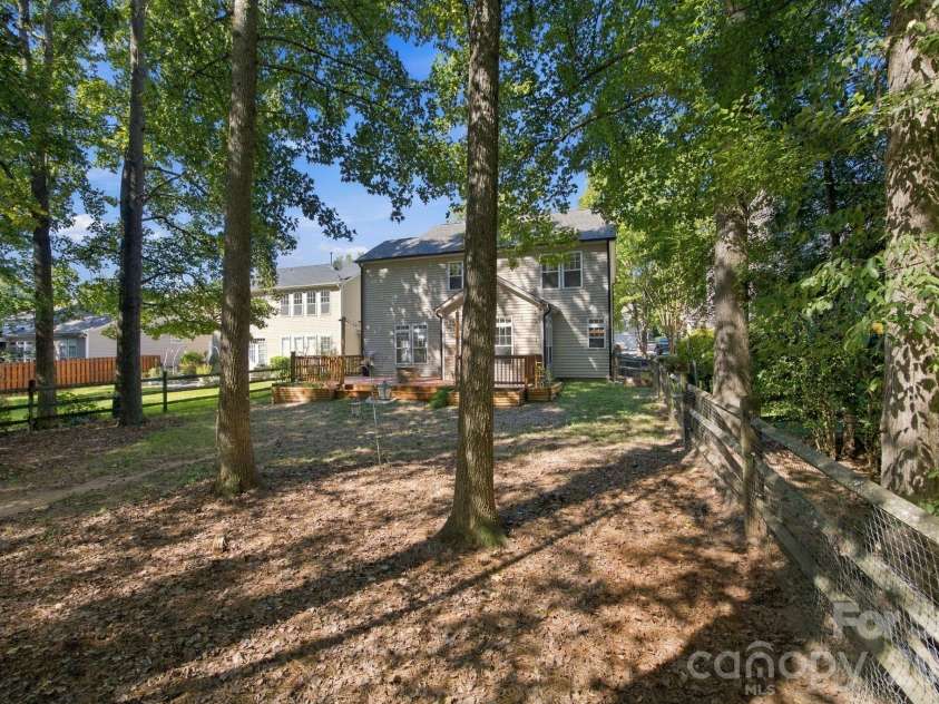 1513 Bucklebury Court, Charlotte, NC 28269.  MLS# CAR4428259, YatesRealty ID 54028. 