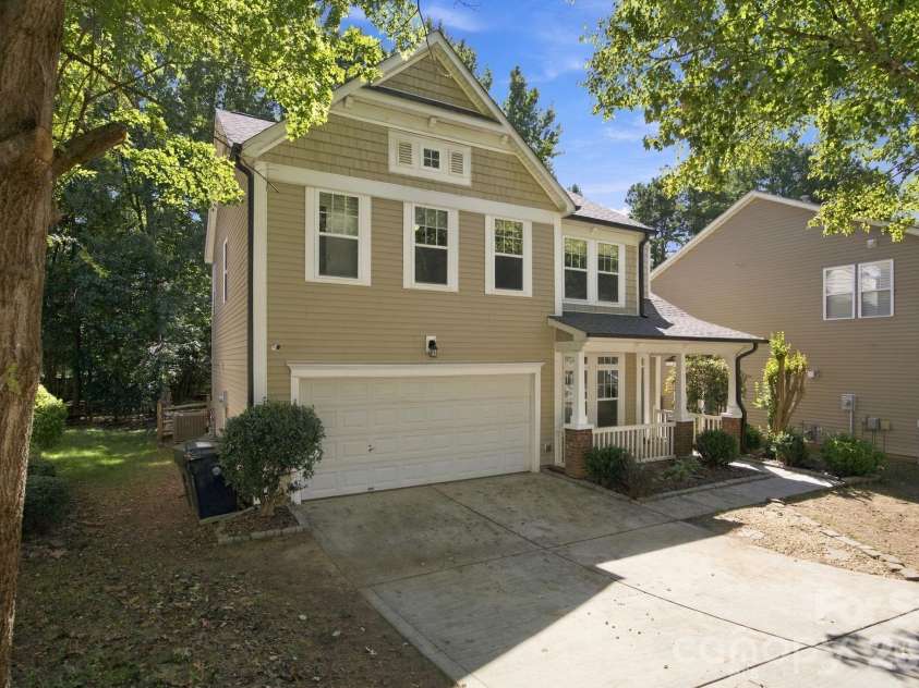 1513 Bucklebury Court, Charlotte, NC 28269.  MLS# CAR4428259, YatesRealty ID 54028. 
