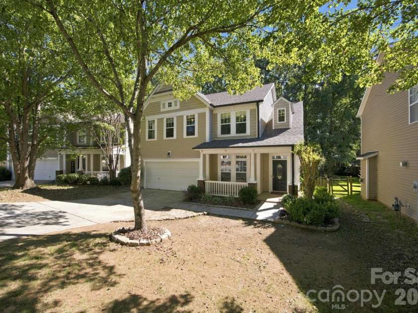 1513 Bucklebury Court, Charlotte, NC 28269.  MLS# CAR4428259, YatesRealty ID 54028. 