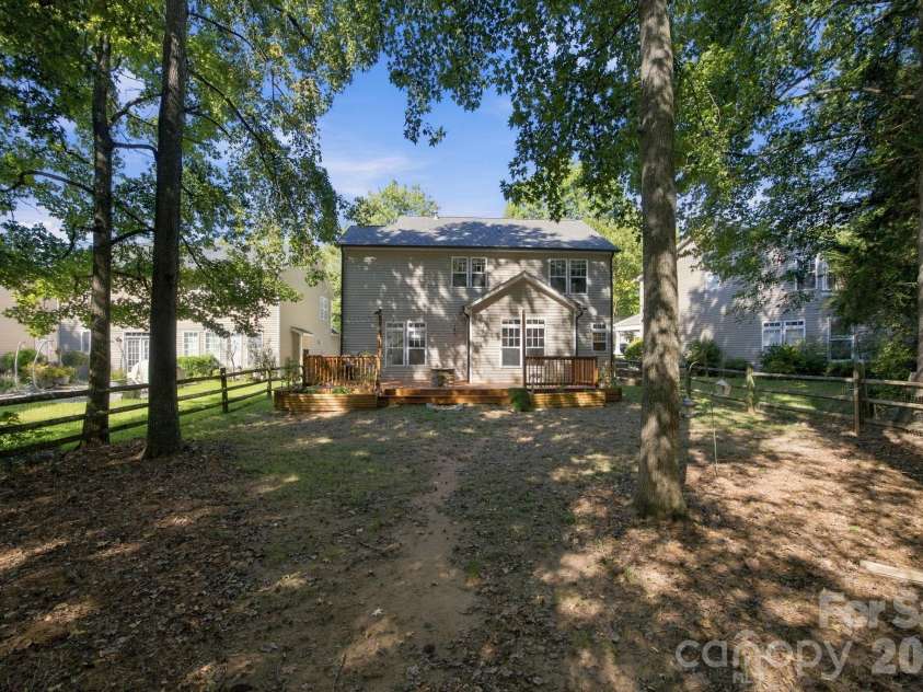 1513 Bucklebury Court, Charlotte, NC 28269.  MLS# CAR4428259, YatesRealty ID 54028. 