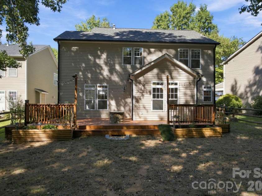 1513 Bucklebury Court, Charlotte, NC 28269.  MLS# CAR4428259, YatesRealty ID 54028. 