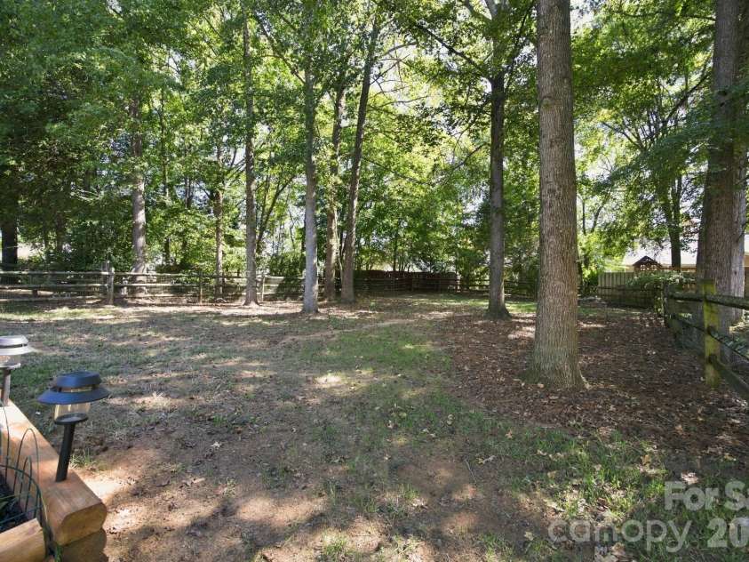 1513 Bucklebury Court, Charlotte, NC 28269.  MLS# CAR4428259, YatesRealty ID 54028. 