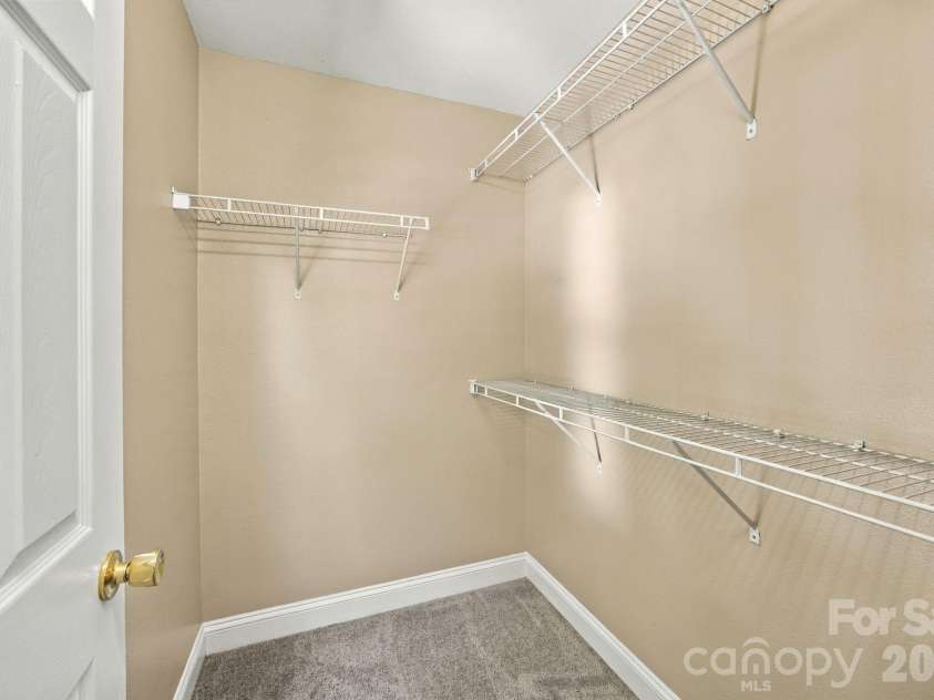 1513 Bucklebury Court, Charlotte, NC 28269.  MLS# CAR4428259, YatesRealty ID 54028. 