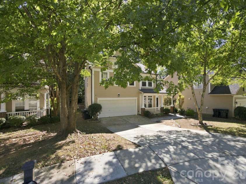 1513 Bucklebury Court, Charlotte, NC 28269.  MLS# CAR4428259, YatesRealty ID 54028. 