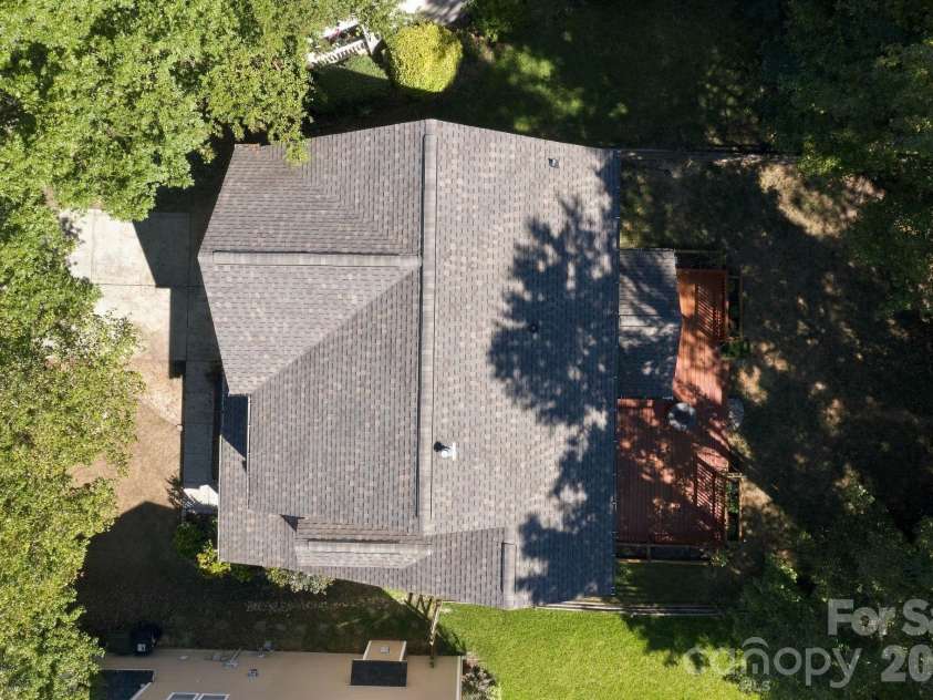 1513 Bucklebury Court, Charlotte, NC 28269.  MLS# CAR4428259, YatesRealty ID 54028. 