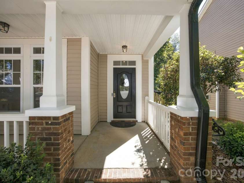 1513 Bucklebury Court, Charlotte, NC 28269.  MLS# CAR4428259, YatesRealty ID 54028. 