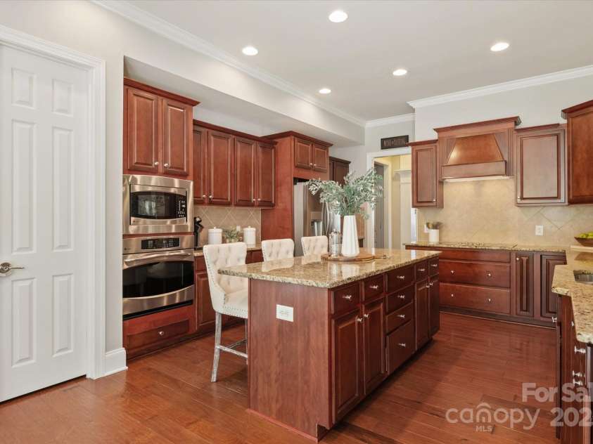 2610 Creek Manor Drive, Waxhaw, NC 28173.  MLS# CAR4244387, YatesRealty ID 5403. 