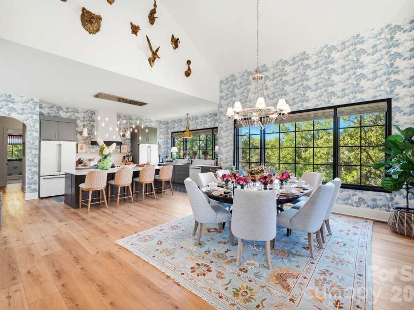 21 Evian Court, Asheville, NC 28804.  MLS# CAR4427052, YatesRealty ID 54031. 