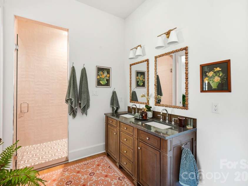21 Evian Court, Asheville, NC 28804.  MLS# CAR4427052, YatesRealty ID 54031. 