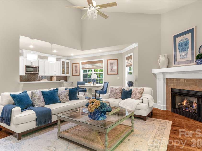 211 Towne Place Drive, Hendersonville, NC 28792.  MLS# CAR4429007, YatesRealty ID 54033. 