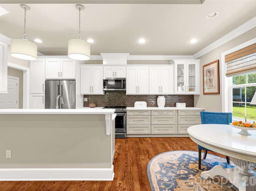 211 Towne Place Drive, Hendersonville, NC 28792.  MLS# CAR4429007, YatesRealty ID 54033. 