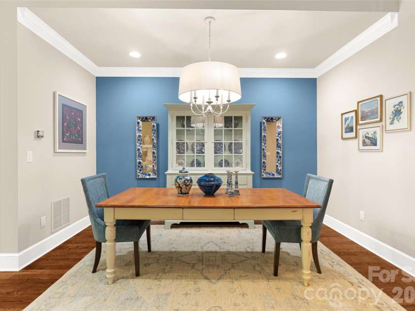 211 Towne Place Drive, Hendersonville, NC 28792.  MLS# CAR4429007, YatesRealty ID 54033. 