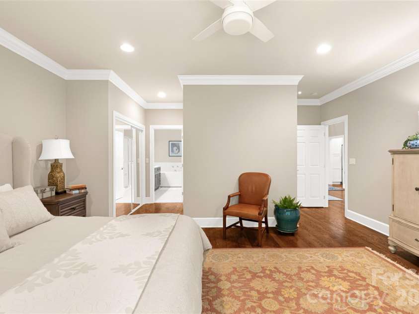 211 Towne Place Drive, Hendersonville, NC 28792.  MLS# CAR4429007, YatesRealty ID 54033. 