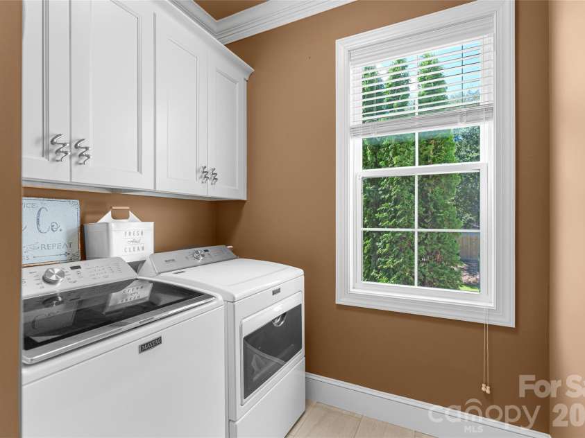 211 Towne Place Drive, Hendersonville, NC 28792.  MLS# CAR4429007, YatesRealty ID 54033. 