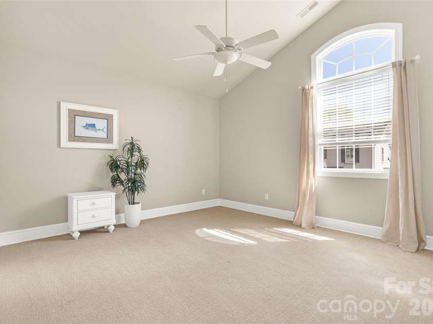 211 Towne Place Drive, Hendersonville, NC 28792.  MLS# CAR4429007, YatesRealty ID 54033. 