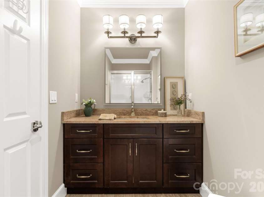 211 Towne Place Drive, Hendersonville, NC 28792.  MLS# CAR4429007, YatesRealty ID 54033. 